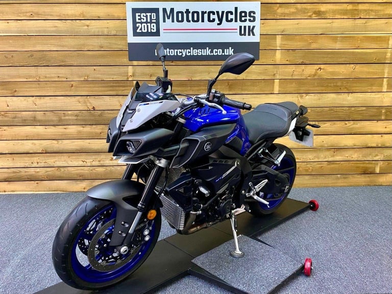 AWESOME 2017 YAMAHA MT-10, ONLY 13717 MILES, FSH 