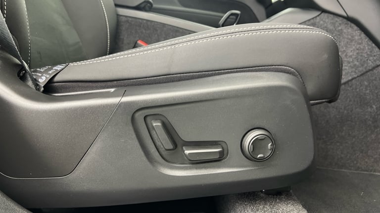 2024 Volvo XC40 Plus, B3 Mild hybrid, Petrol, Dark Estate Petrol Automatic