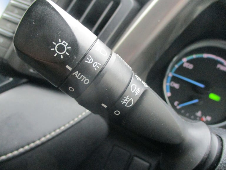  Toyota RAV4 2.5 VVT-h Design SUV 5dr Petrol Hybrid CVT Euro 6 (s/s) (197 ps) Petrol/Electric Hyb...