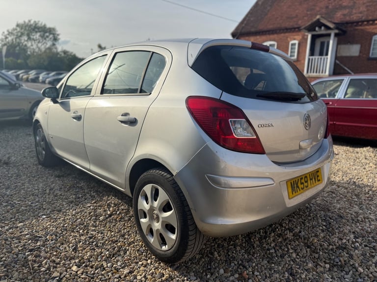 Vauxhall Corsa 1.2i 16v Club 5dr Petrol Manual - Image 4