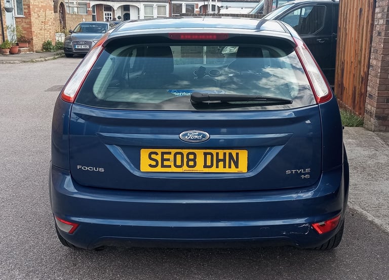 RELUCTANT SALES Well Maintained Automatic Blue Ford FOCUS Hatchback 2008,1596 (cc), 5 doors