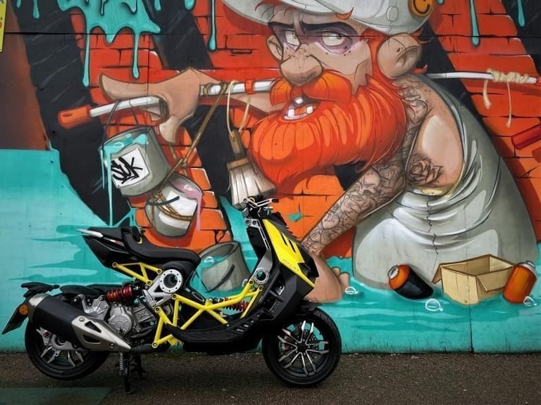 ItalJet Dragster 200cc Naked Sports Automatic Scooter Was £5299 Now £3699