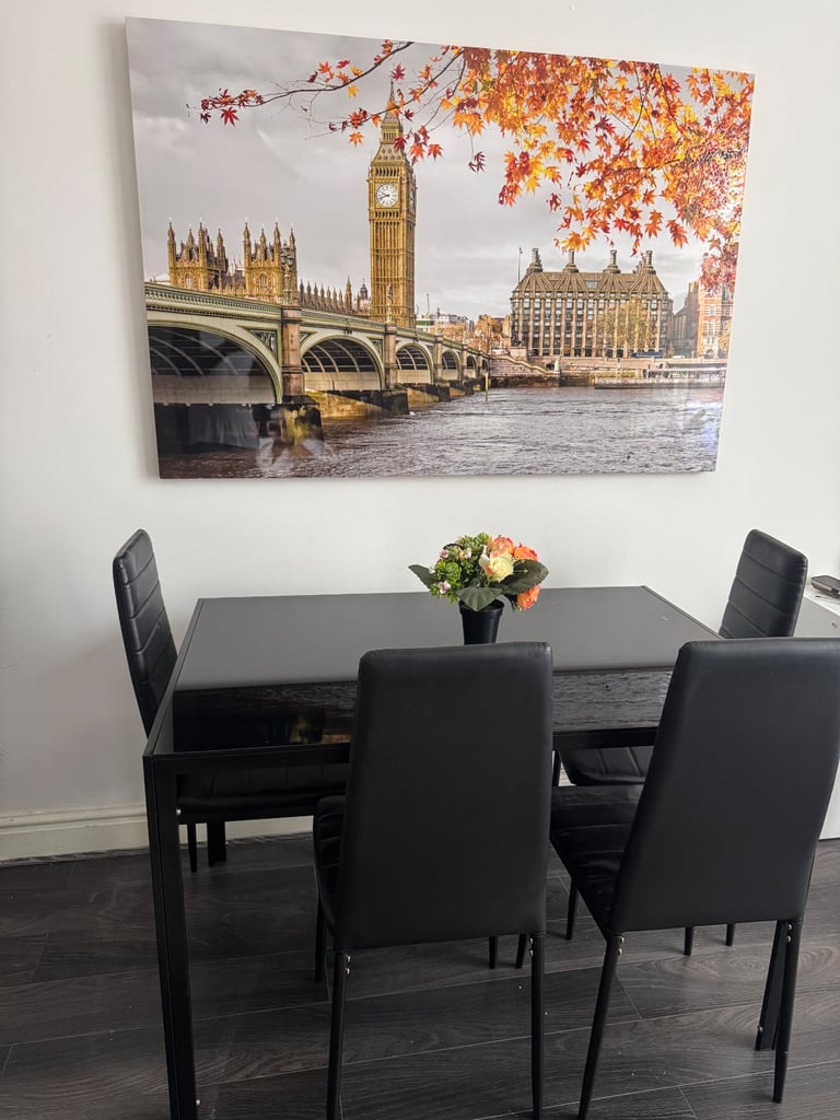 Dinning table and chairs 