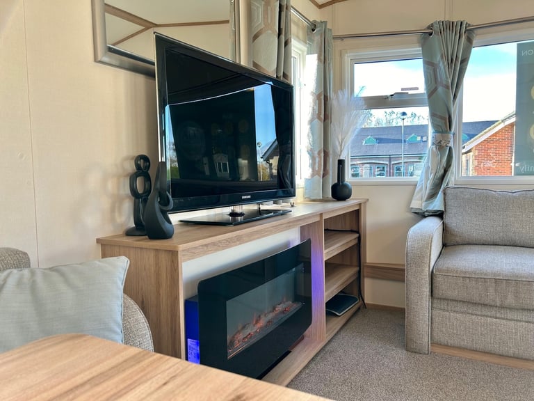 Sited Static Caravan For Sale - Clacton On Sea / Essex - OFFER LIVE IN 2025