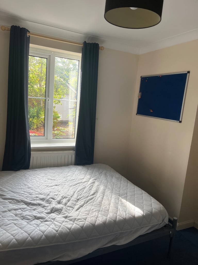 Room available to rent ~ Female only occupants