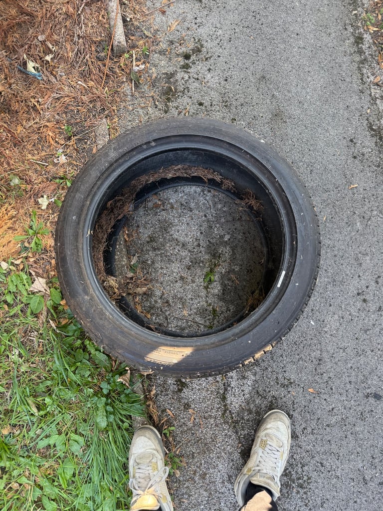 Bridgestone duele sport tyre 315/35/20
