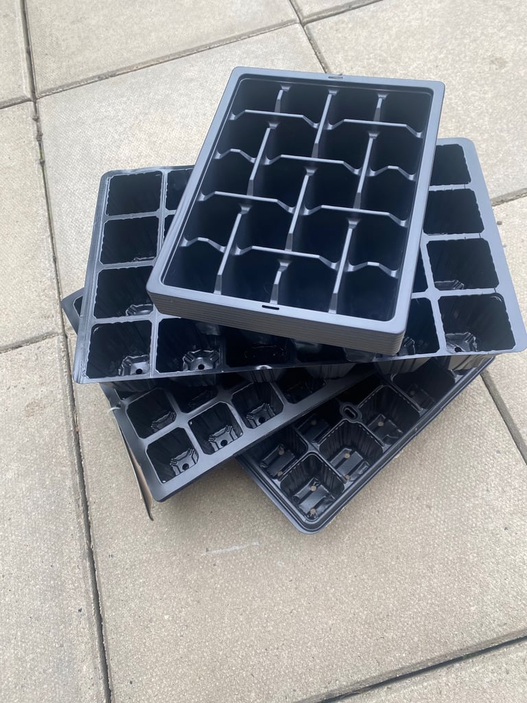 10 New seed tray cells