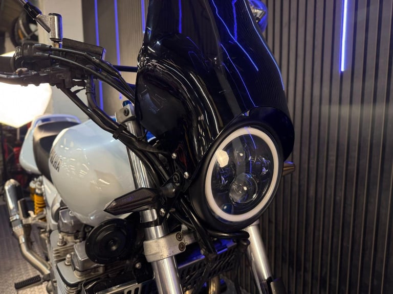 2009 Yamaha XJR1300 09