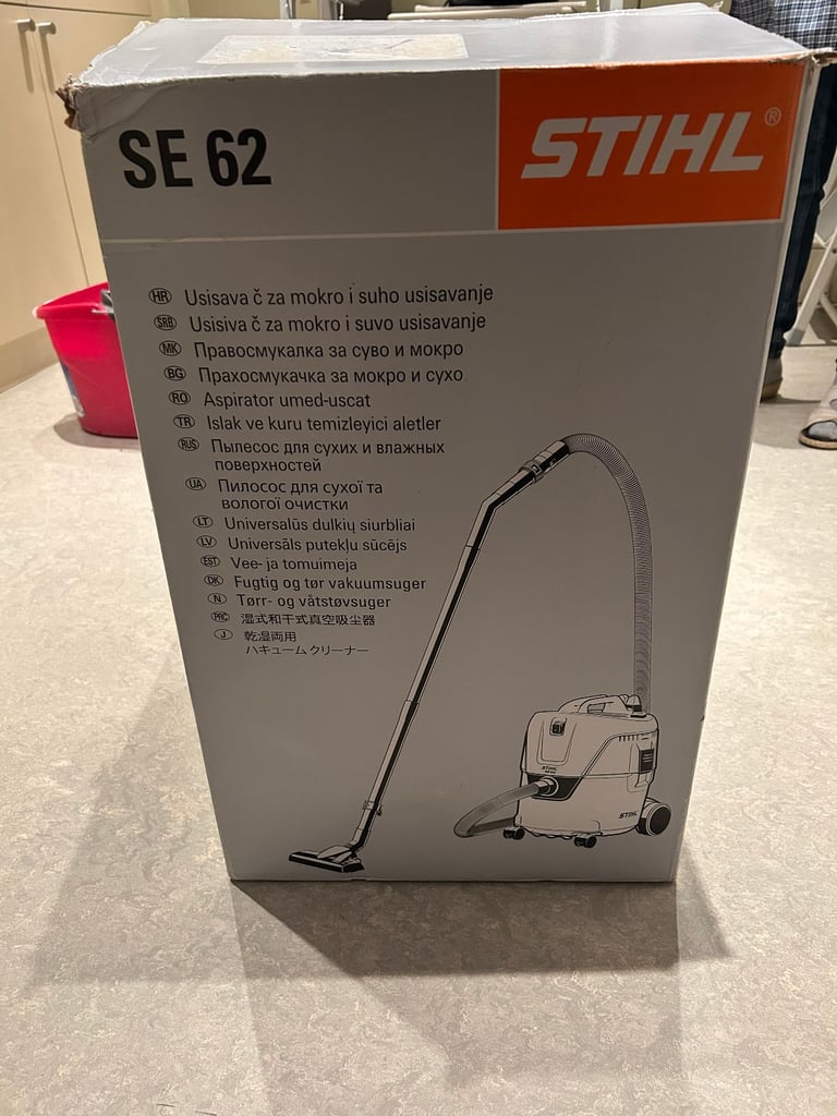 Stihl SE62 Wet and Dry Vacuum Cleaner dust extractor - used / good condition