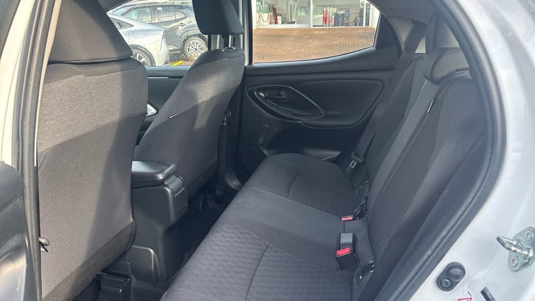 2022 Toyota Yaris 1.5 Hybrid Icon 5dr CVT Hybrid Hatchback Hatchback Hybrid Automatic