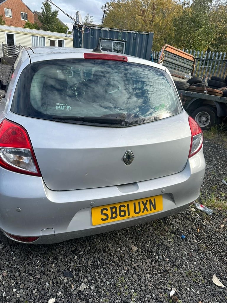 2012 Renault Clio dynamics tom tom