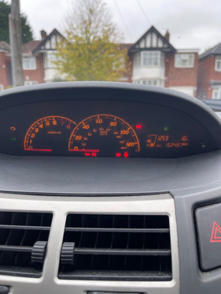 Toyota, YARIS, Hatchback, 2011, Manual, 1329 (cc), 5 doors