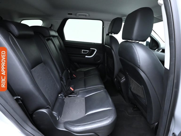 2016 Land Rover Discovery Sport 2.0 TD4 SE Tech SUV 5dr Diesel Auto 4WD Euro 6 (s/s) (180 ps) SUV...