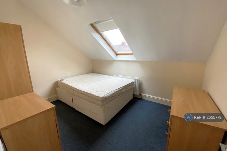 6 bedroom flat in Ashleigh Grove, West Jesmond, Newcastle Upon Tyne, NE2 (6 bed) (#2655779)