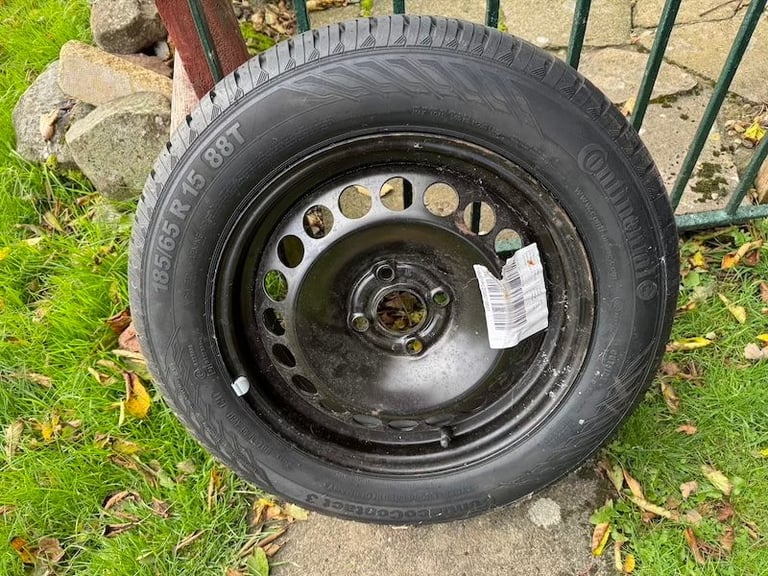 Brand new wheel and tyre