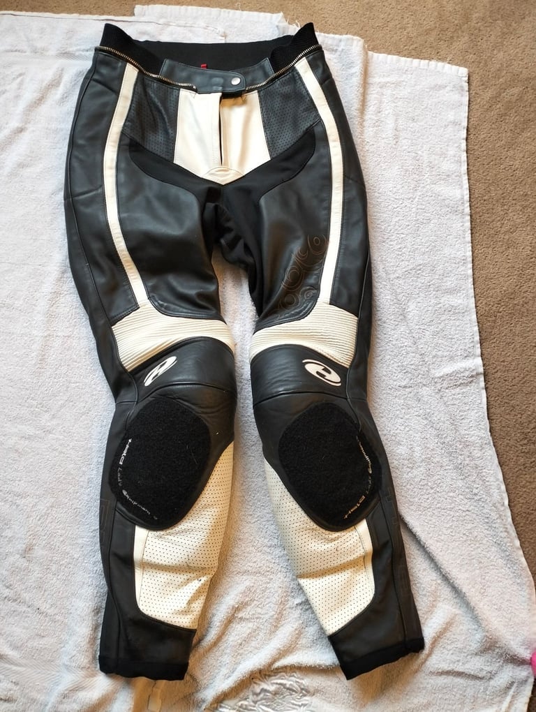 Held Womens Leather Motorbike 2 piece Suit  Size UK 12 EU 42 Jacket 38" Trousers 32"