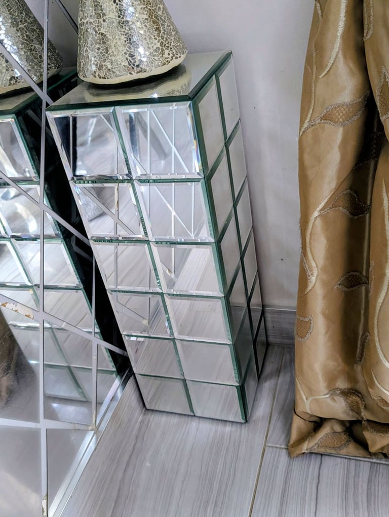 CIMC Home Rectangular Mirrored Squares Floor Standing Pedestal 