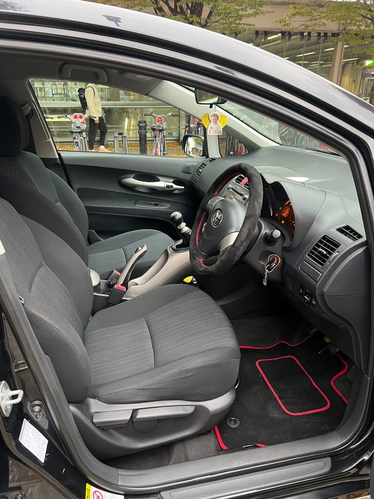Toyota, AURIS, Hatchback, 2009, Manual, 1329 (cc), 5 doors