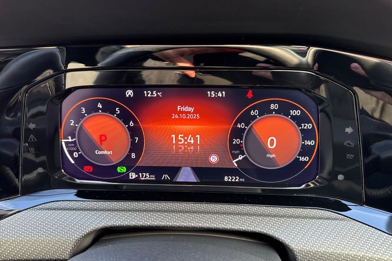 2024 Volkswagen Golf 1.5 eTSI 150 R-Line 5dr DSG Ã¢Â­ÂSunroof, Winter Pack, 18 Bergamo Alloys Ã ...
