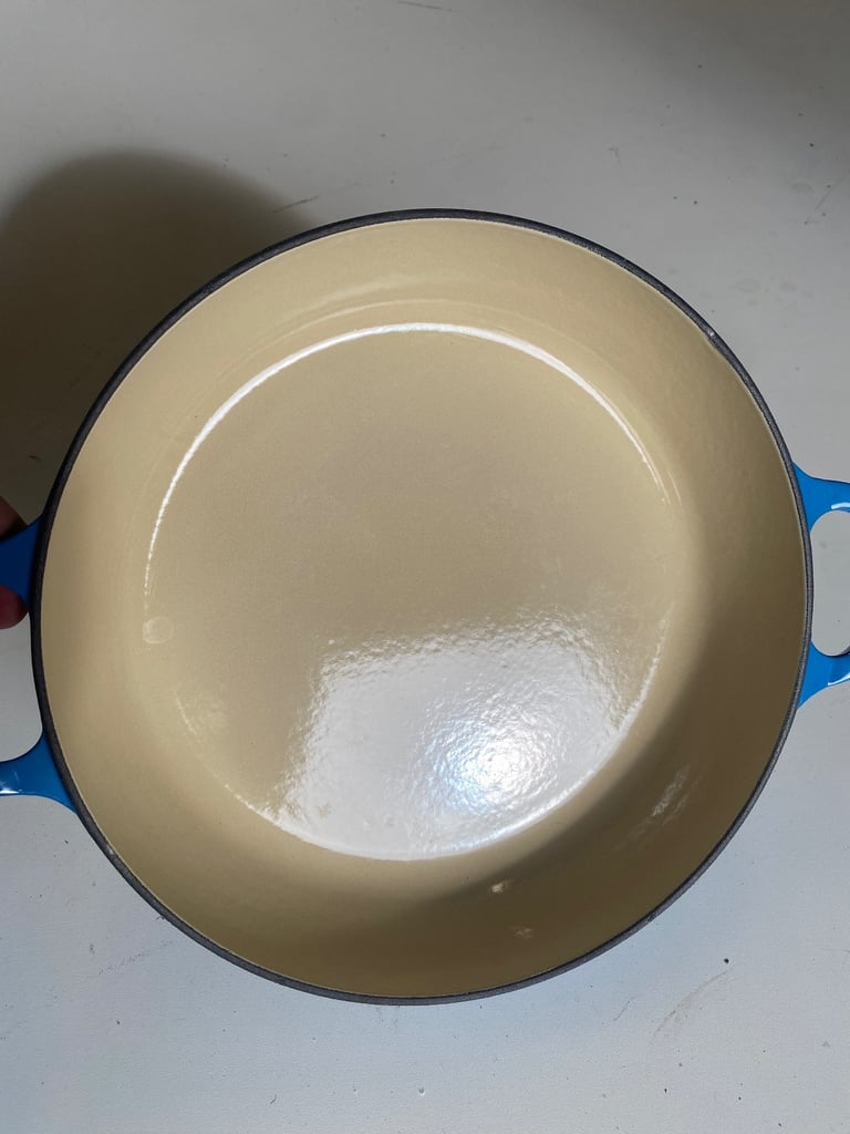Le Creuset blue 26cm shallow 2.1ltr casserole dish with lid 