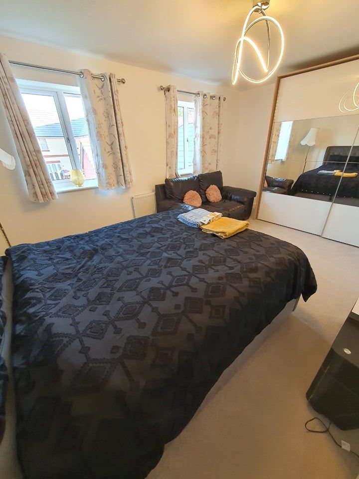 2 Bed Semi-Detached House, Ryeish Lane, RG7