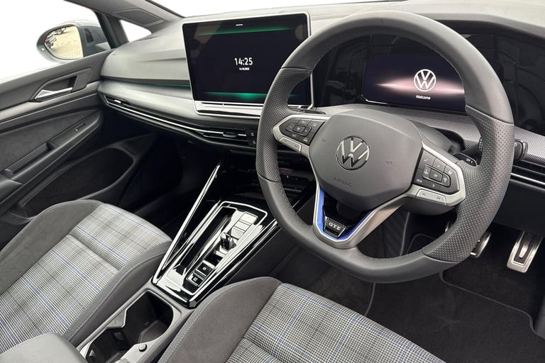 2025 Volkswagen Golf 1.5 TSI 272 GTE eHybrid 5dr DSG **PAN ROOF, HEADS UP** Hatchback PETROL/ELEC...