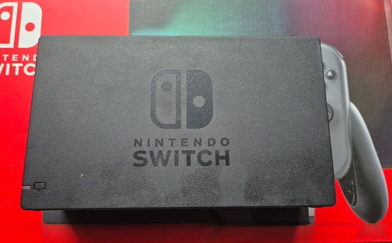 Nintendo Switch Grey with extra controller and 10 games.