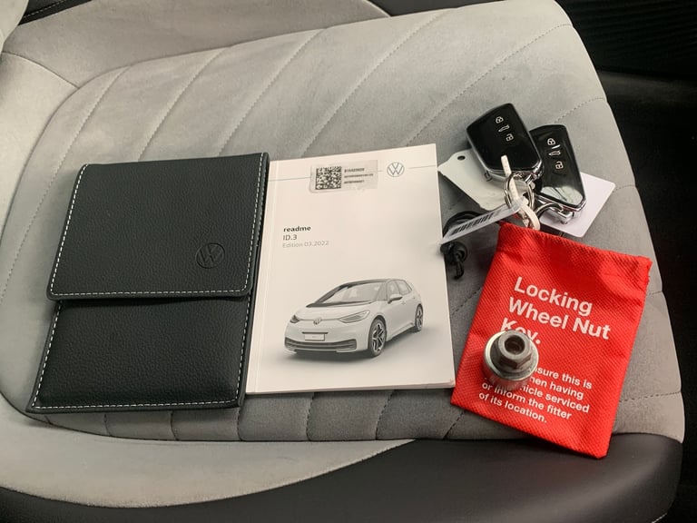 2022 Volkswagen ID.3 Pro Performance 58kWh Family Hatchback 5dr Electric Auto (204 ps) - LED - R ...