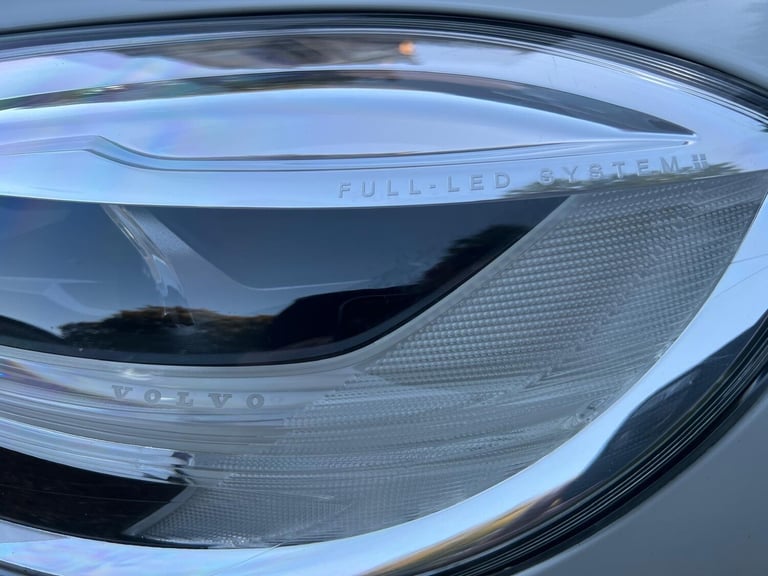 2018 Volvo V40 2.0 T2 R-Design Euro 6 (s/s) 5dr HATCHBACK Petrol Manual