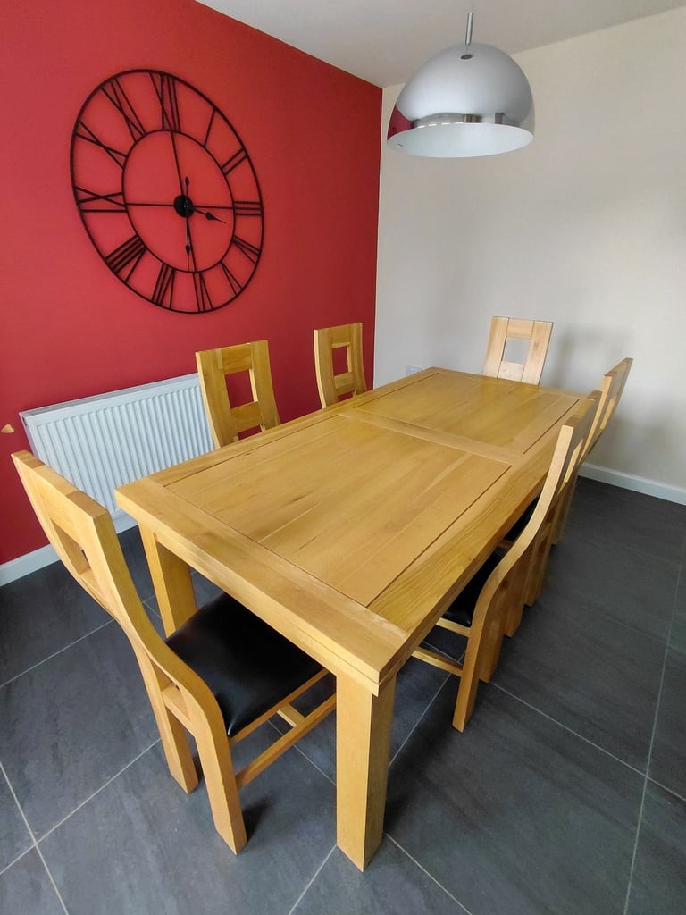 Dining Table & Chairs