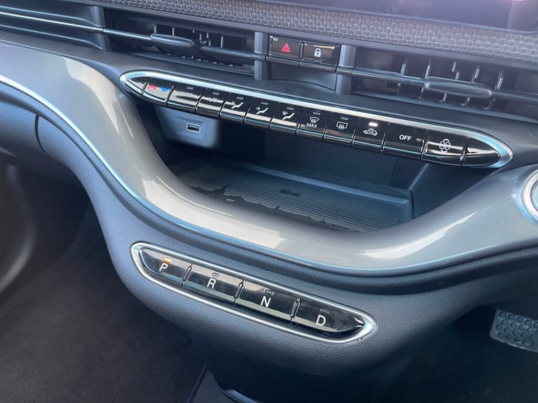 2024 Fiat 500e 42kWh La Prima Hatchback 3dr Electric Auto (118 ps) Hatchback Electric Automatic