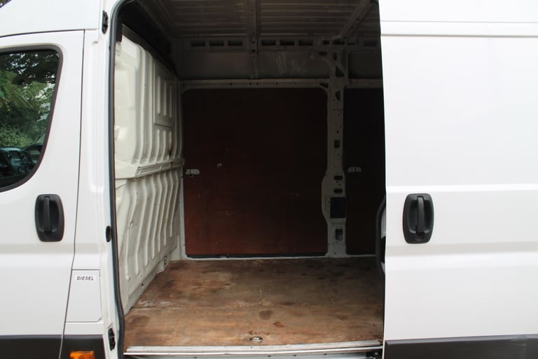 2021 Peugeot Boxer 2.2 BlueHDi H2 Professional Van 140ps PANEL VAN Diesel Manual