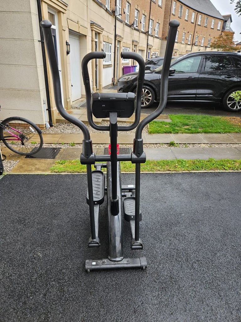 Reebok One GX40S Cross Trainer - Very good condition