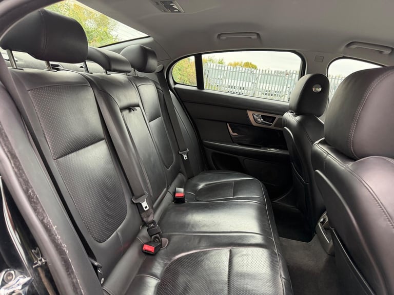 2010 Jaguar XF 3.0d S V6 Premium Luxury Auto Euro 5 4dr SALOON Diesel Automatic