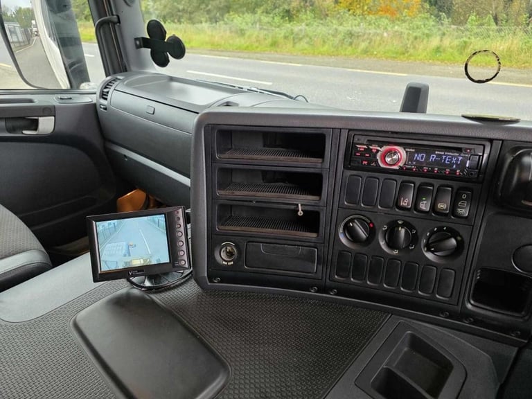 2016 Scania P320 Curtainsider