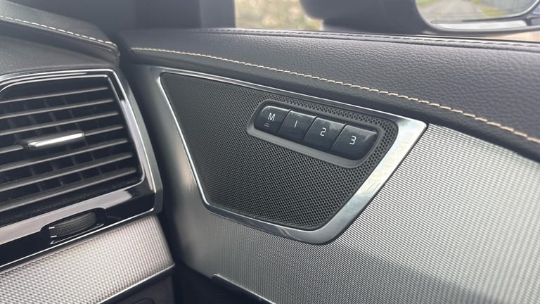 2022 Volvo XC90 R-Design, B5 AWD mild hybrid, 7 Seats ESTATE Diesel/Electric Hybrid Automatic