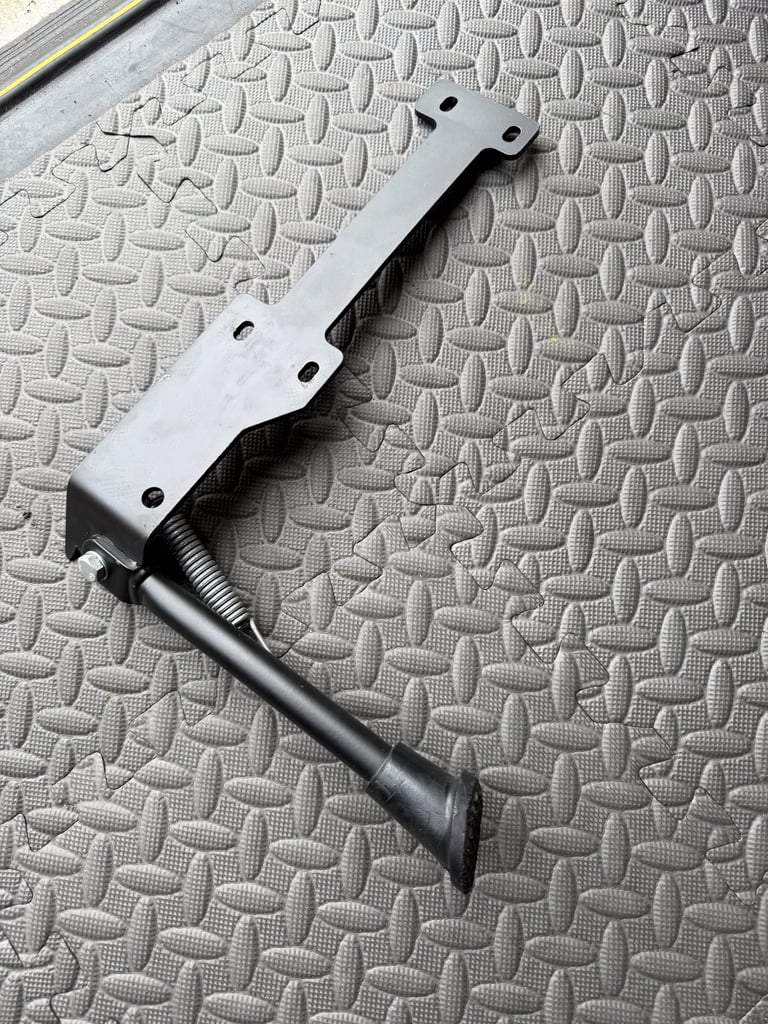 image for Vespa side stand 