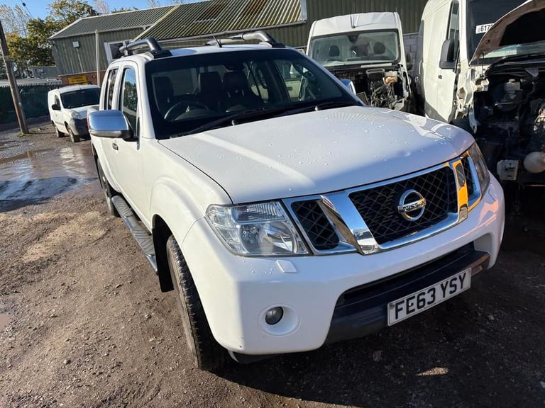 2013 Nissan Navara Navara Tekna dCi 4x4 DIESEL Manual