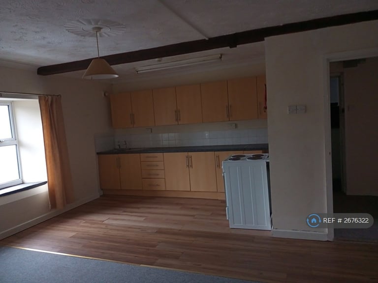 2 bedroom flat in The Old Mill, Carms, SA34 (2 bed) (#2676322)