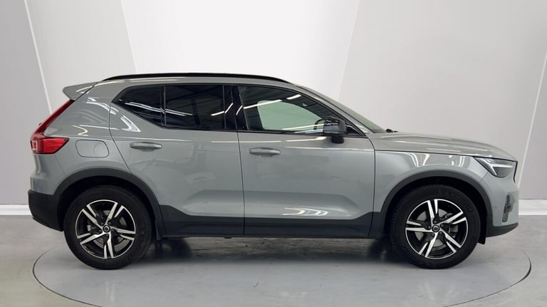 2023 Volvo XC40 Plus, B3 Mild hybrid, Petrol, Dark (360 Parking Camera, Apple Car Play) Estate Pe...