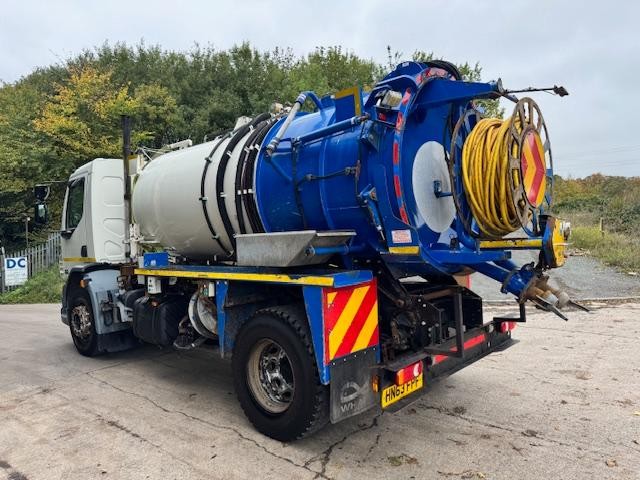 2013 63 DAF LF 55.220 WHALE medium volume jet/vacuum tanker