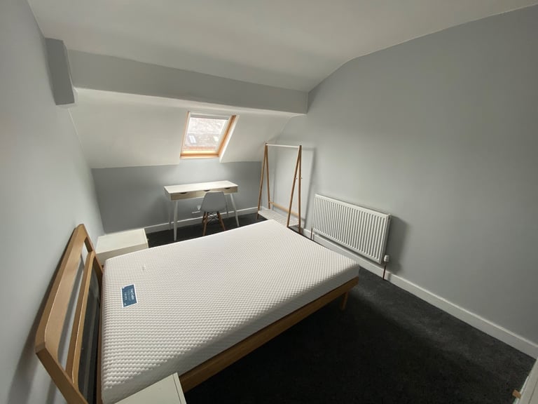 Rutland Avenue, Sefton Park L17 - 8 bed refurbished house for full time students