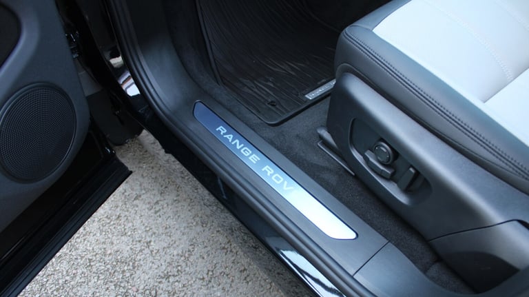 2025 Land Rover Range Rover Evoque 1.5 P270e Dynamic SE 5dr Auto SUV Hybrid Automatic