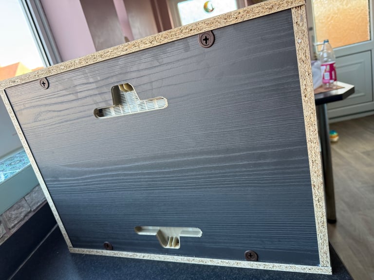 Brand new vivarium with brand new glass heat mat protector 