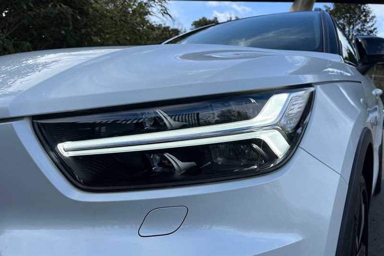 2020 Volvo XC40 2.0 B4P R DESIGN Pro 5dr Auto ESTATE PETROL Automatic