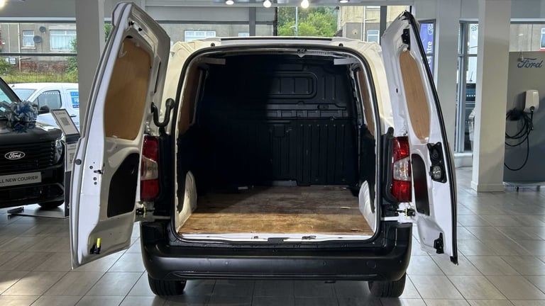 2021 Vauxhall Combo 2300 1.5 Turbo D 100ps H1 Dynamic Van Van Diesel Manual
