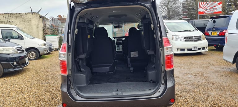 TOYOTA NOAH WELCAB WITH DISABILITY / DISABLED ACCESS SEAT