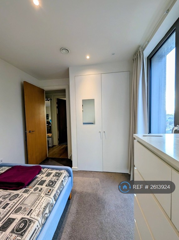 2 bedroom flat in Camberwell Passage, London, SE5 (2 bed) (#2613924)