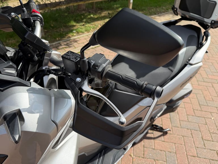 Honda, ADV 350