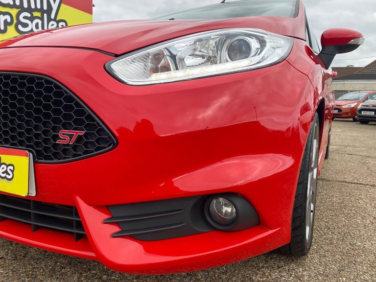 2016 FORD FIESTA 1.6 T ST-3 1 OWNER FULL SERVICE HISTORY NEW CAMBELT